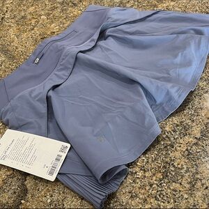 Lululemon Play on Pleats in Peri Purple 6R NWT